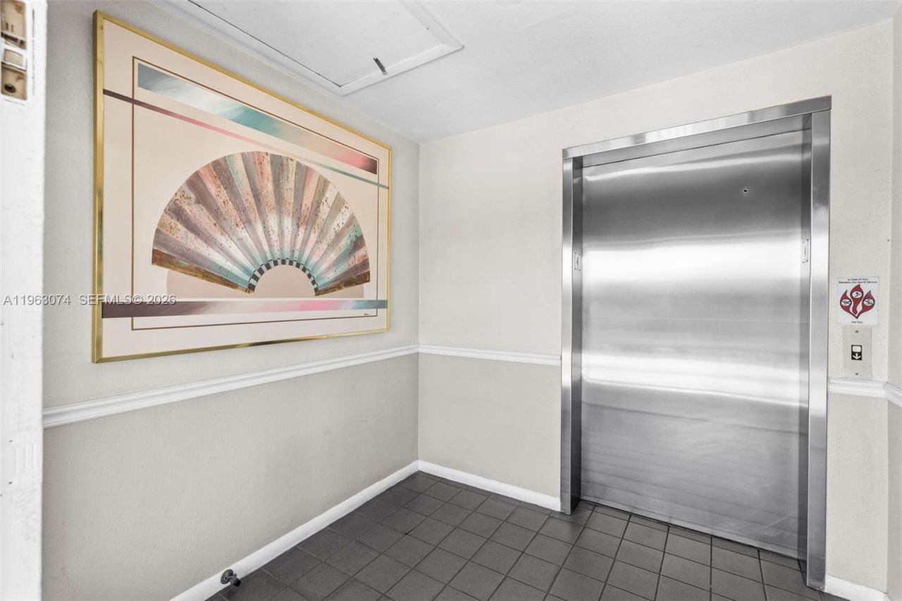 2811 Village Blvd , Unit 404, West Palm Beach, FL 33409 Photo