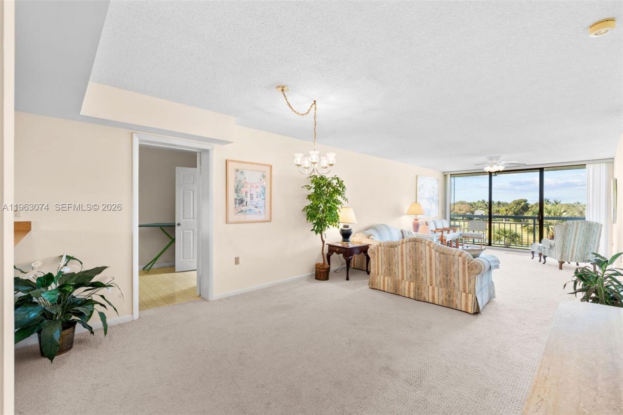 2811 Village Blvd , Unit 404, West Palm Beach, FL 33409 Photo