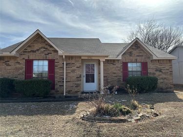 3741 Horizon Place, Fort Worth, TX 76133
