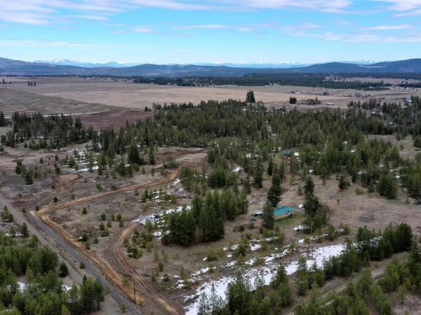 18324 W Burnett Rd, Nine Mile Falls, WA 99026