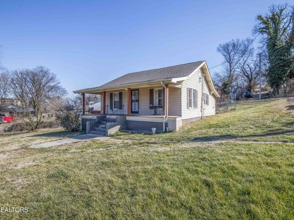 1945 Massachusetts Ave, Knoxville, TN 37921