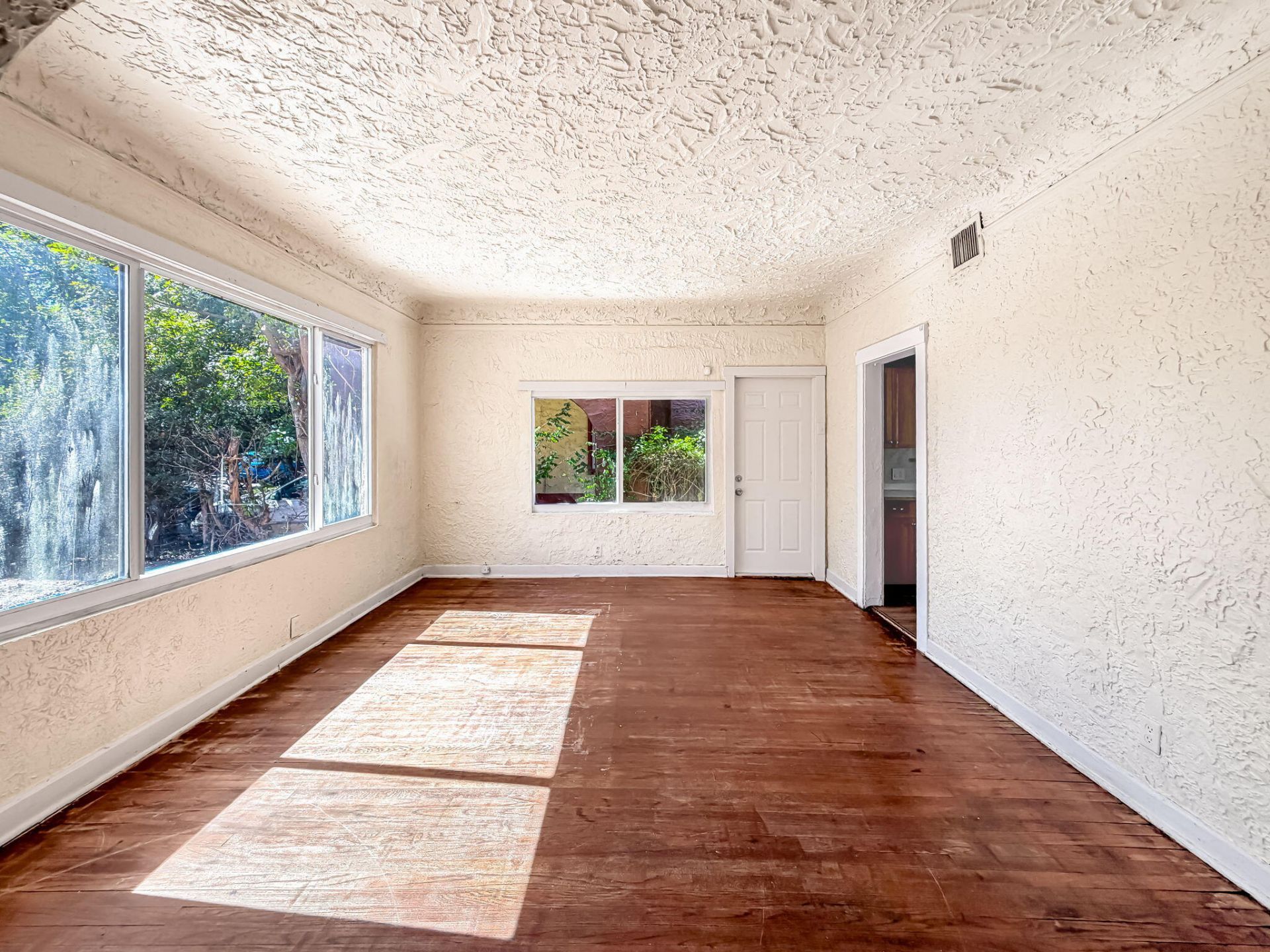 619 30th Street, West Palm Beach, FL 33407 Photo