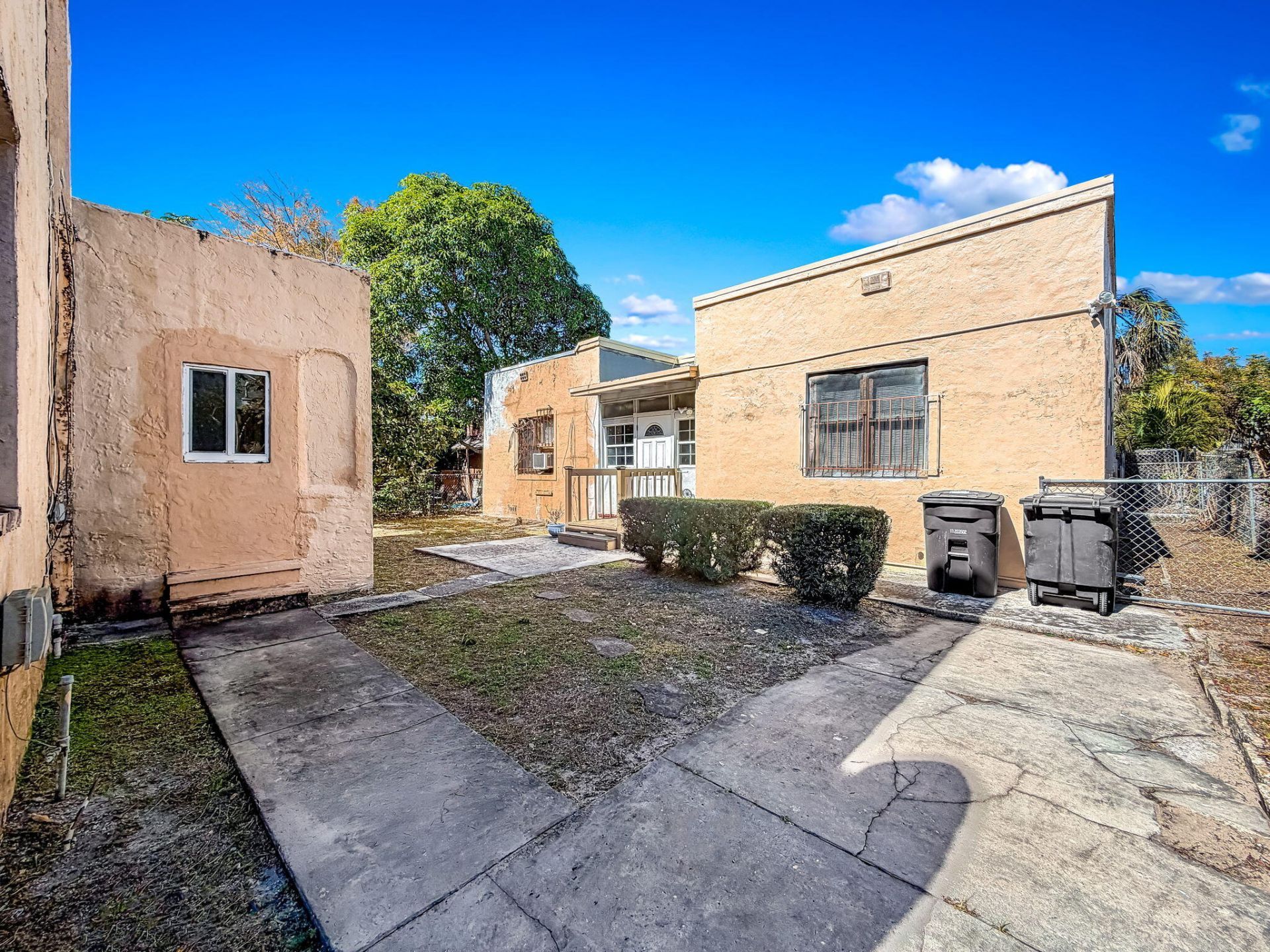 619 30th Street, West Palm Beach, FL 33407 Photo