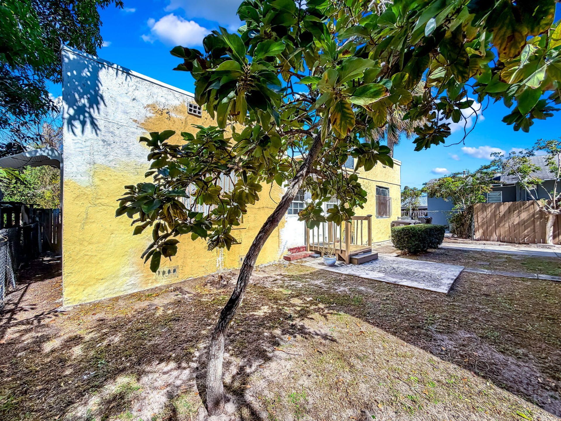 619 30th Street, West Palm Beach, FL 33407 Photo