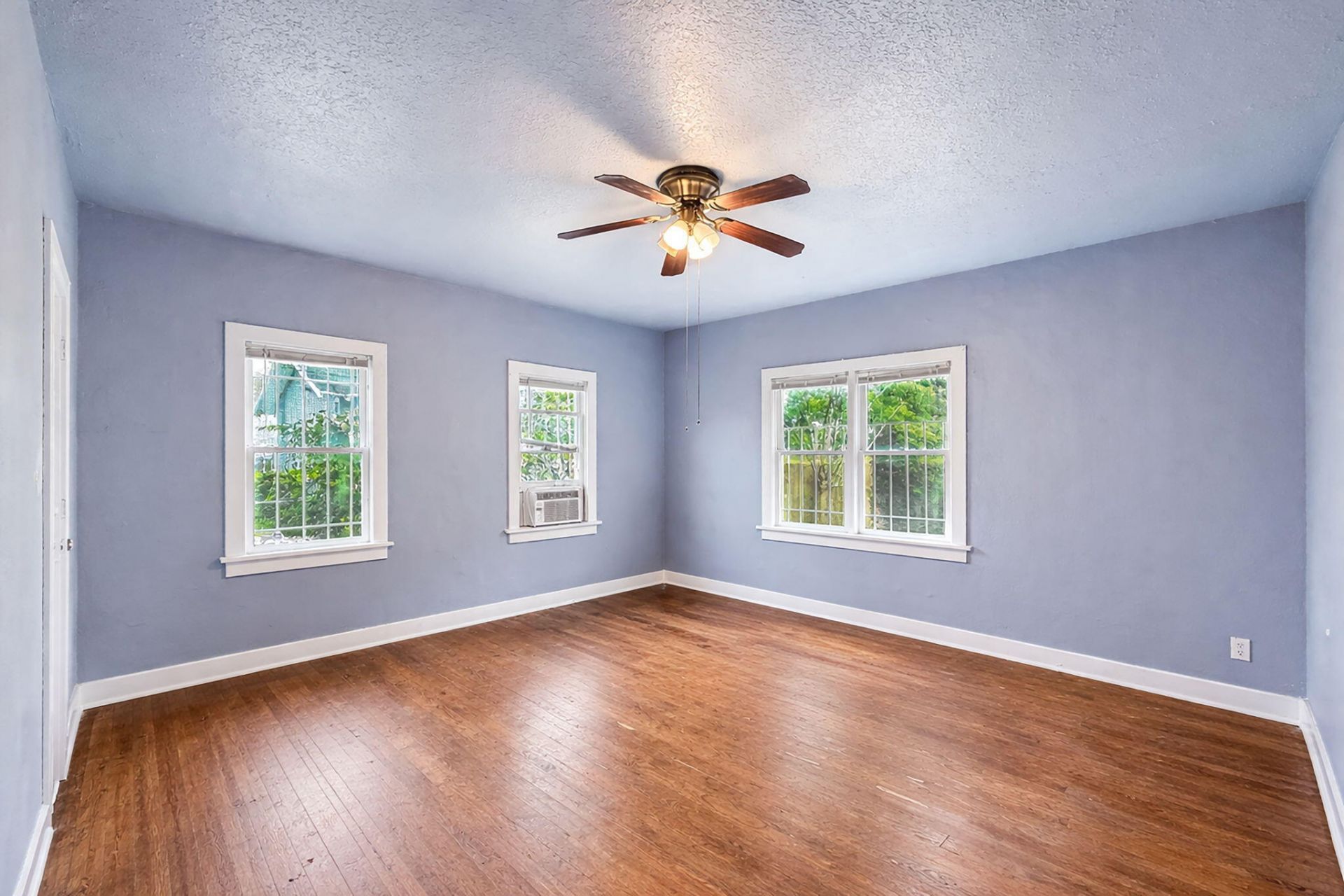 619 30th Street, West Palm Beach, FL 33407 Photo