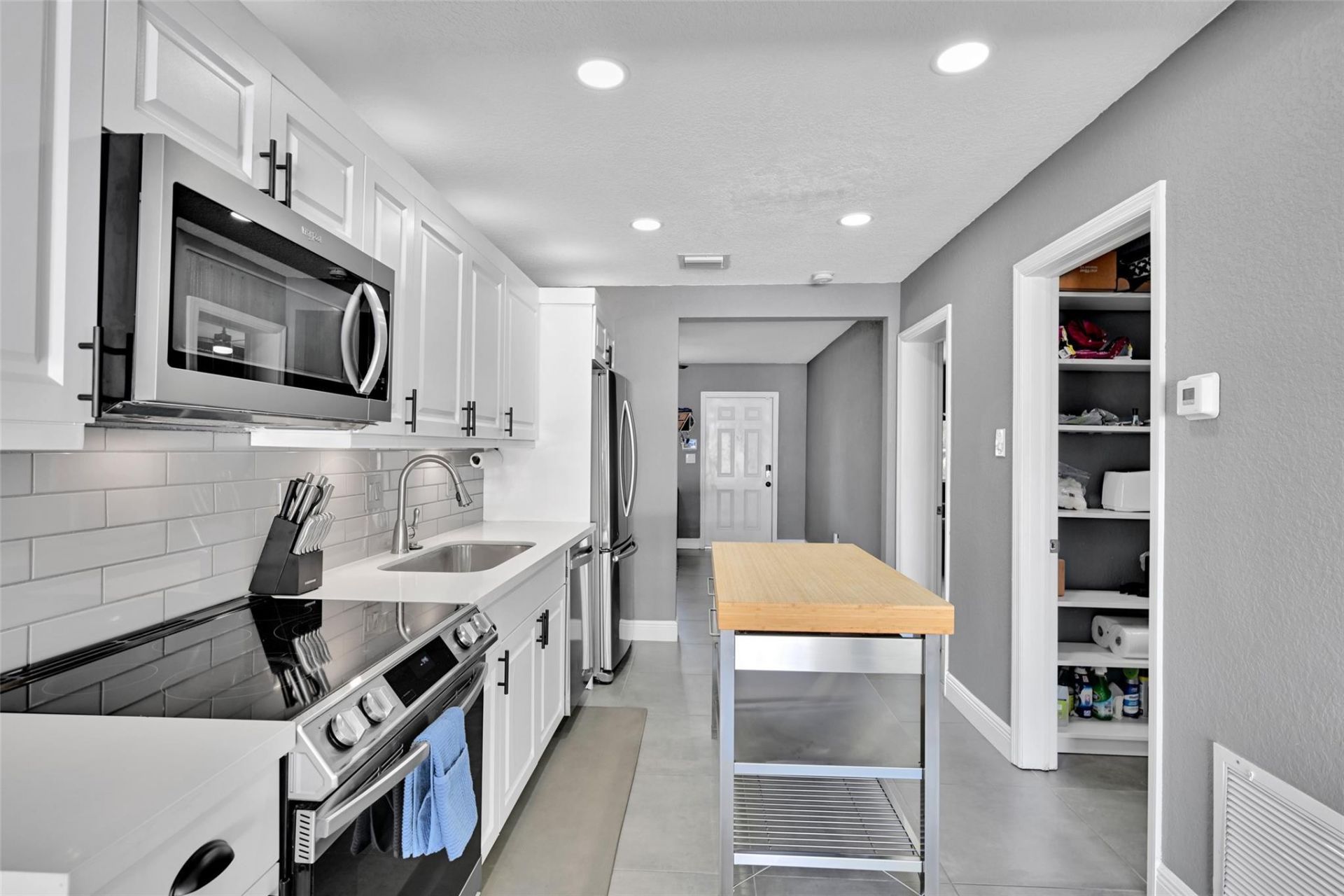 537 NW 45th Street, Fort Lauderdale, FL 33309 Photo