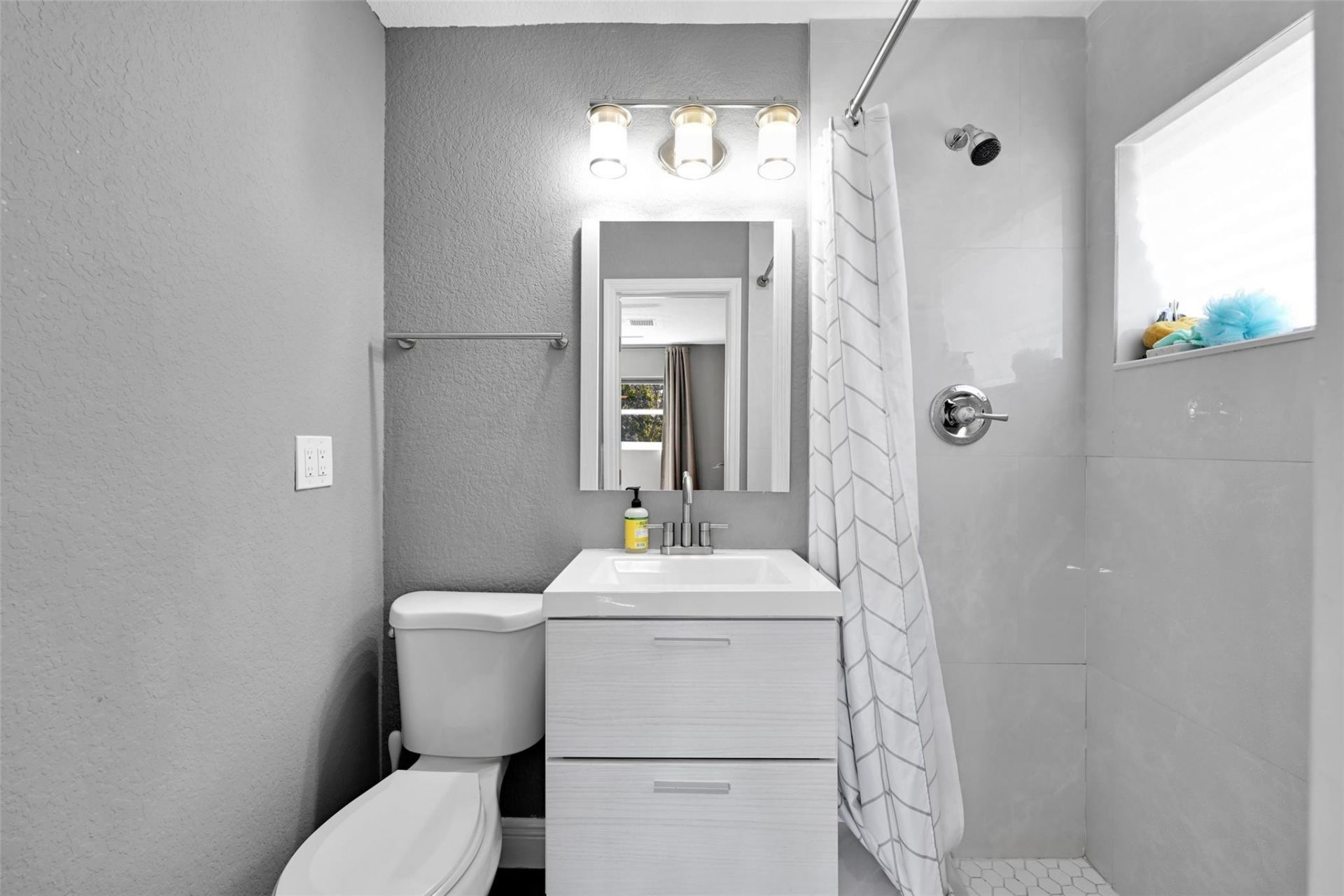 537 NW 45th Street, Fort Lauderdale, FL 33309 Photo