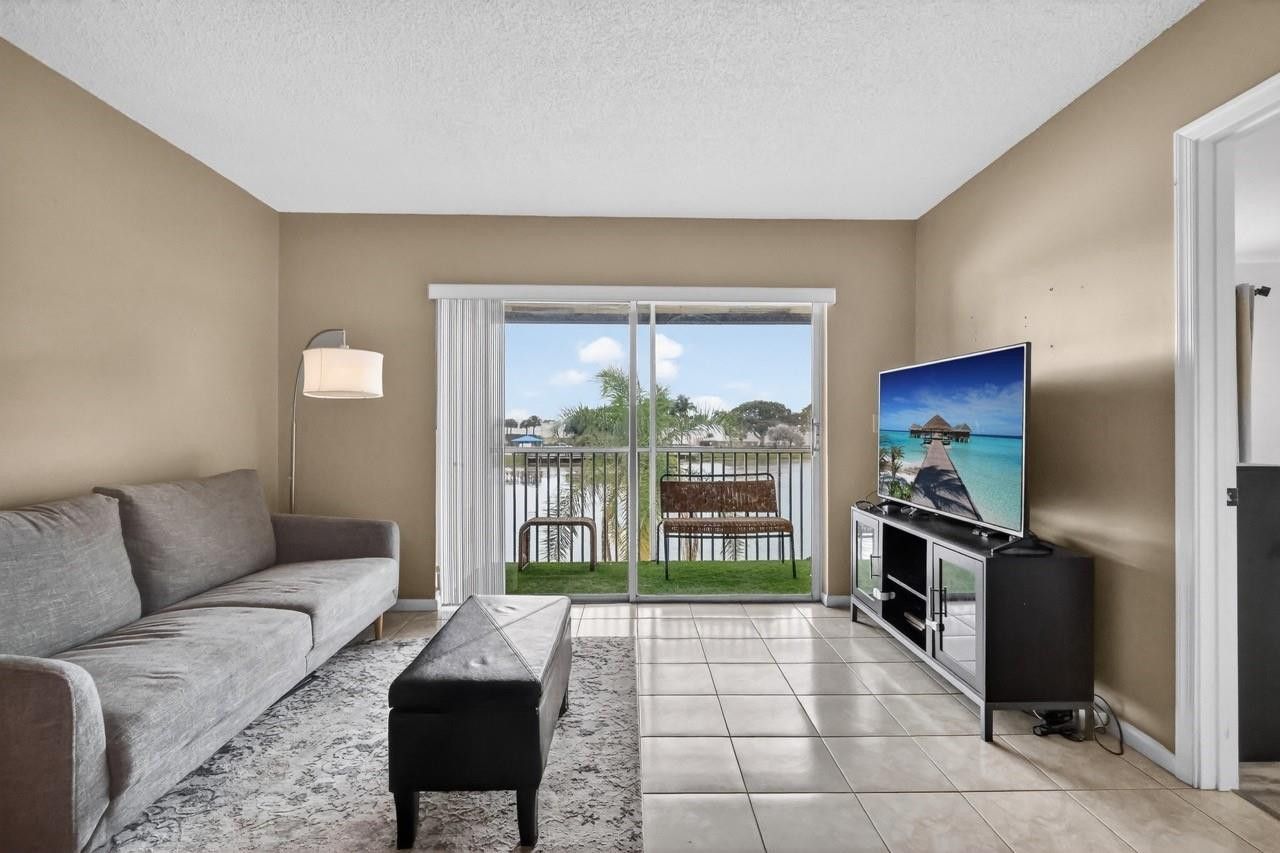 5511 Lakeside Drive, Unit 202, Margate, FL 33063 Photo