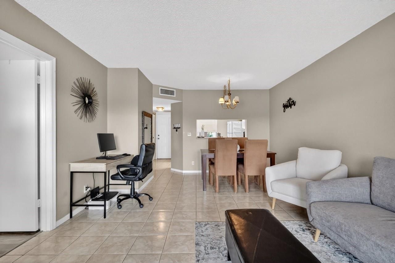 5511 Lakeside Drive, Unit 202, Margate, FL 33063 Photo