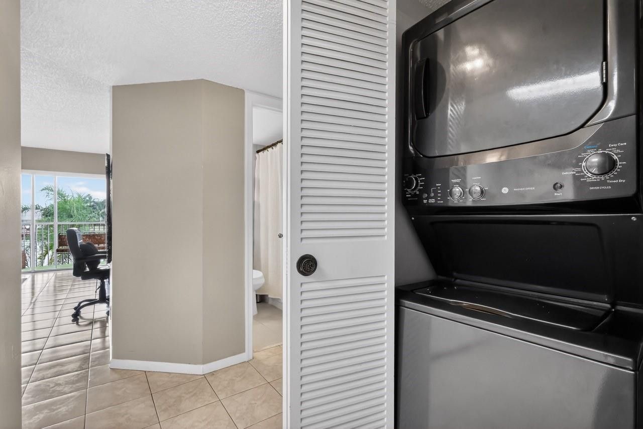 5511 Lakeside Drive, Unit 202, Margate, FL 33063 Photo