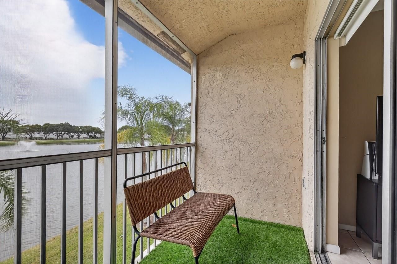 5511 Lakeside Drive, Unit 202, Margate, FL 33063 Photo