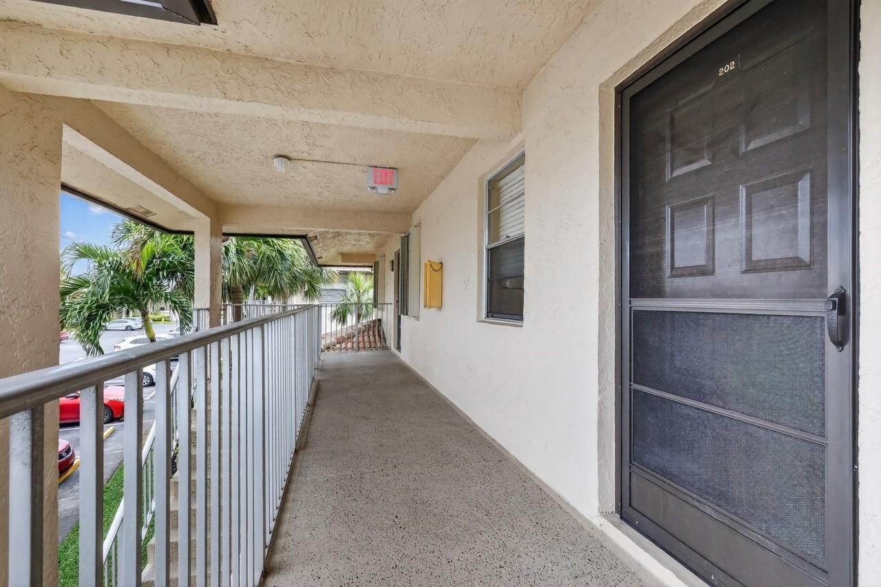 5511 Lakeside Drive, Unit 202, Margate, FL 33063 Photo