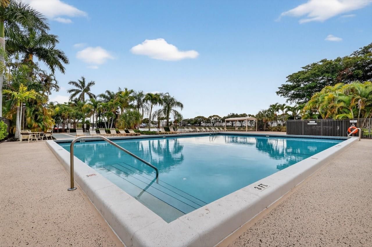 5511 Lakeside Drive, Unit 202, Margate, FL 33063 Photo