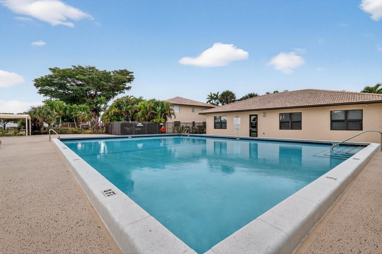 5511 Lakeside Drive, Unit 202, Margate, FL 33063 Photo