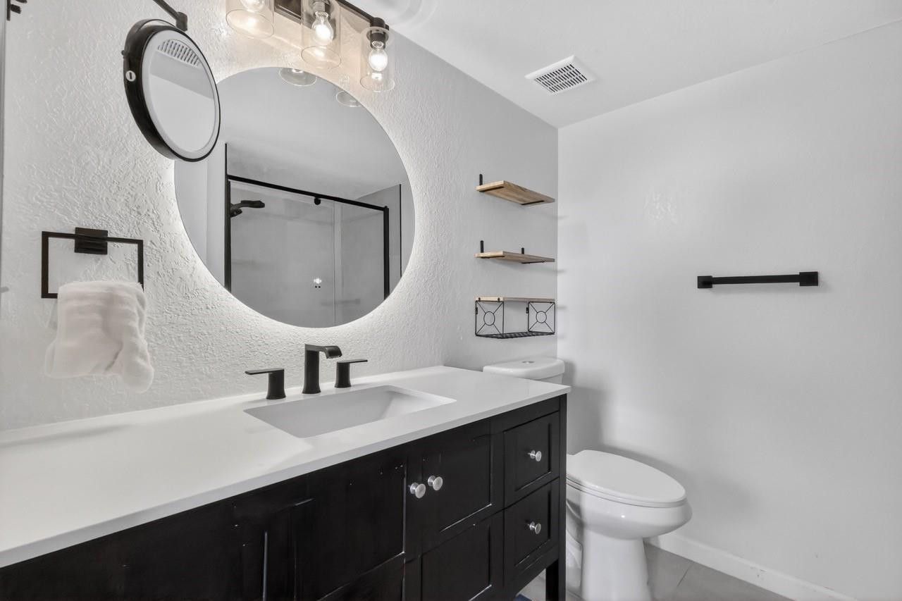 5511 Lakeside Drive, Unit 202, Margate, FL 33063 Photo