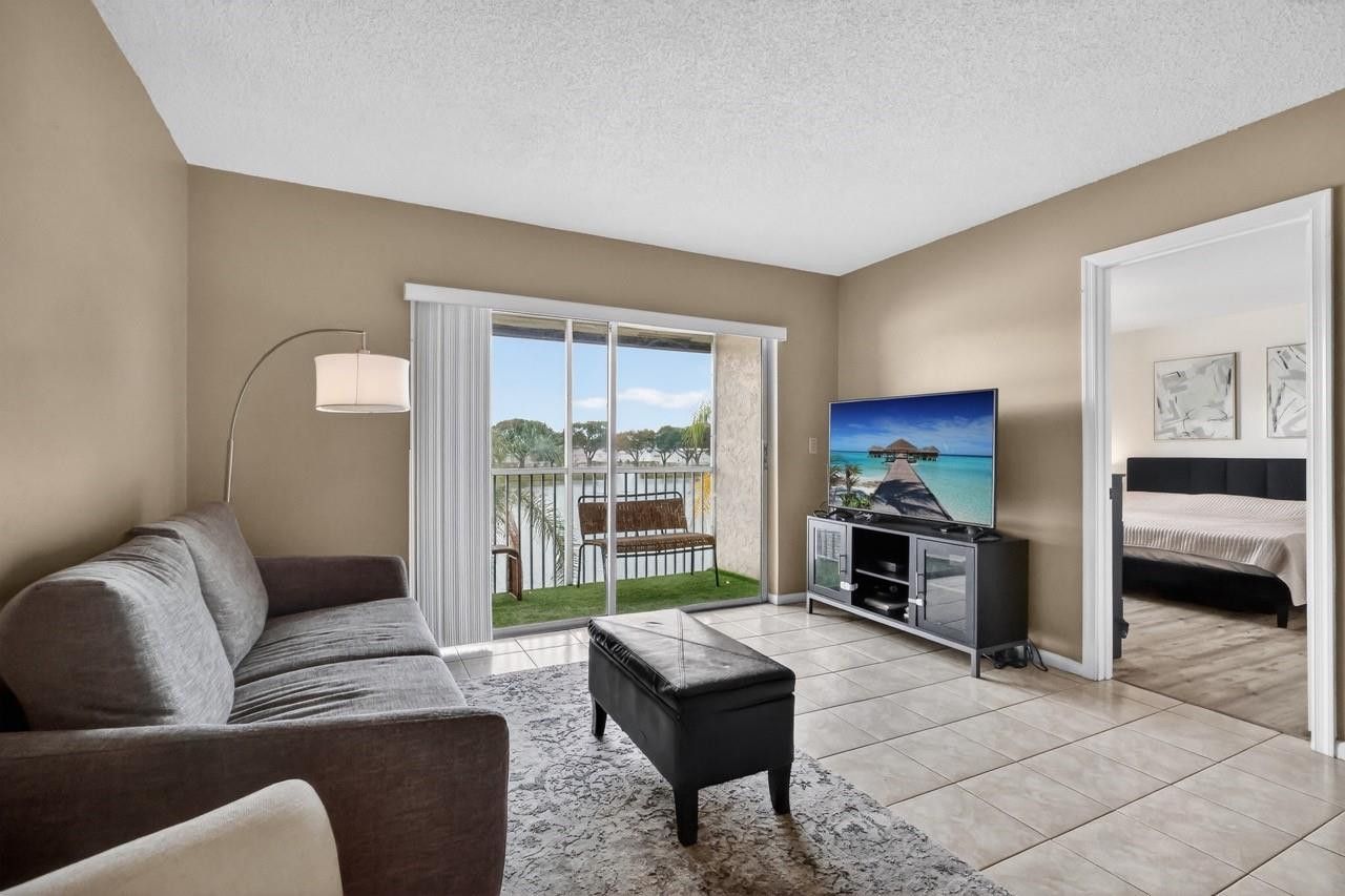 5511 Lakeside Drive, Unit 202, Margate, FL 33063 Photo