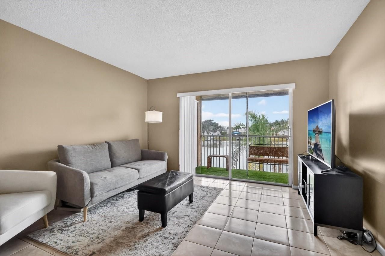 5511 Lakeside Drive, Unit 202, Margate, FL 33063 Photo