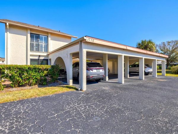 1770 LAKE PLACE, Unit 1770C, VENICE, FL 34293