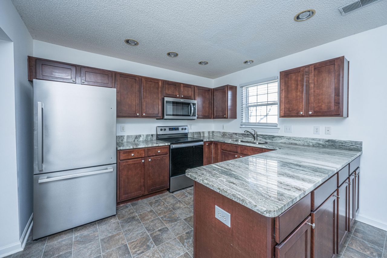 9237 Ayscough Road Photo 14