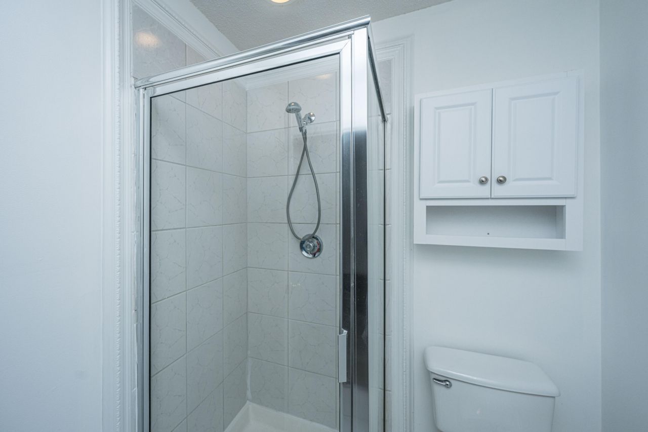 9237 Ayscough Road Photo 24