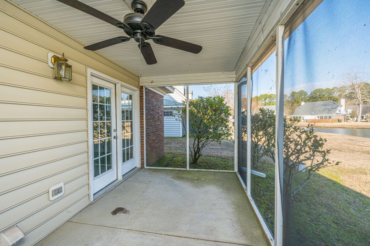 9237 Ayscough Road Photo 35