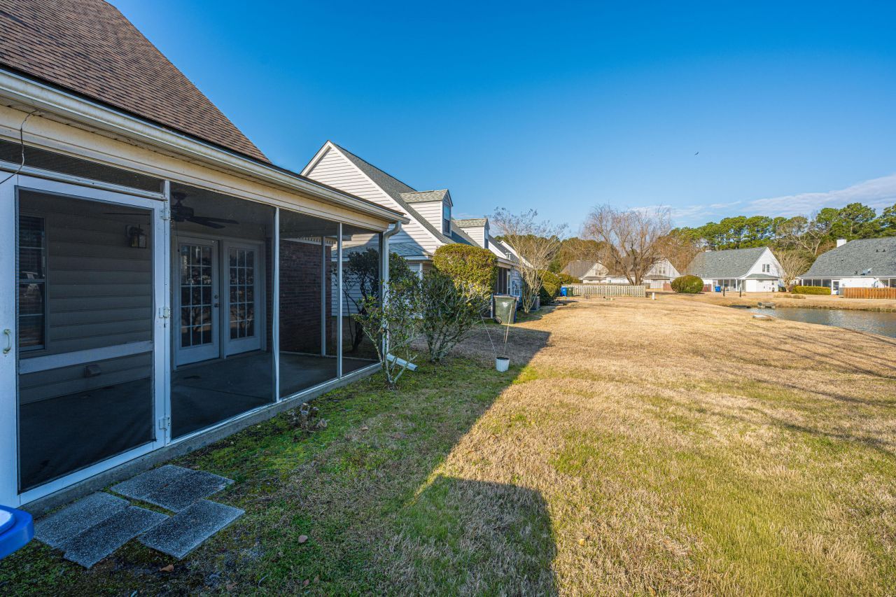 9237 Ayscough Road Photo 39