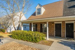 9237 Ayscough Road photo 4