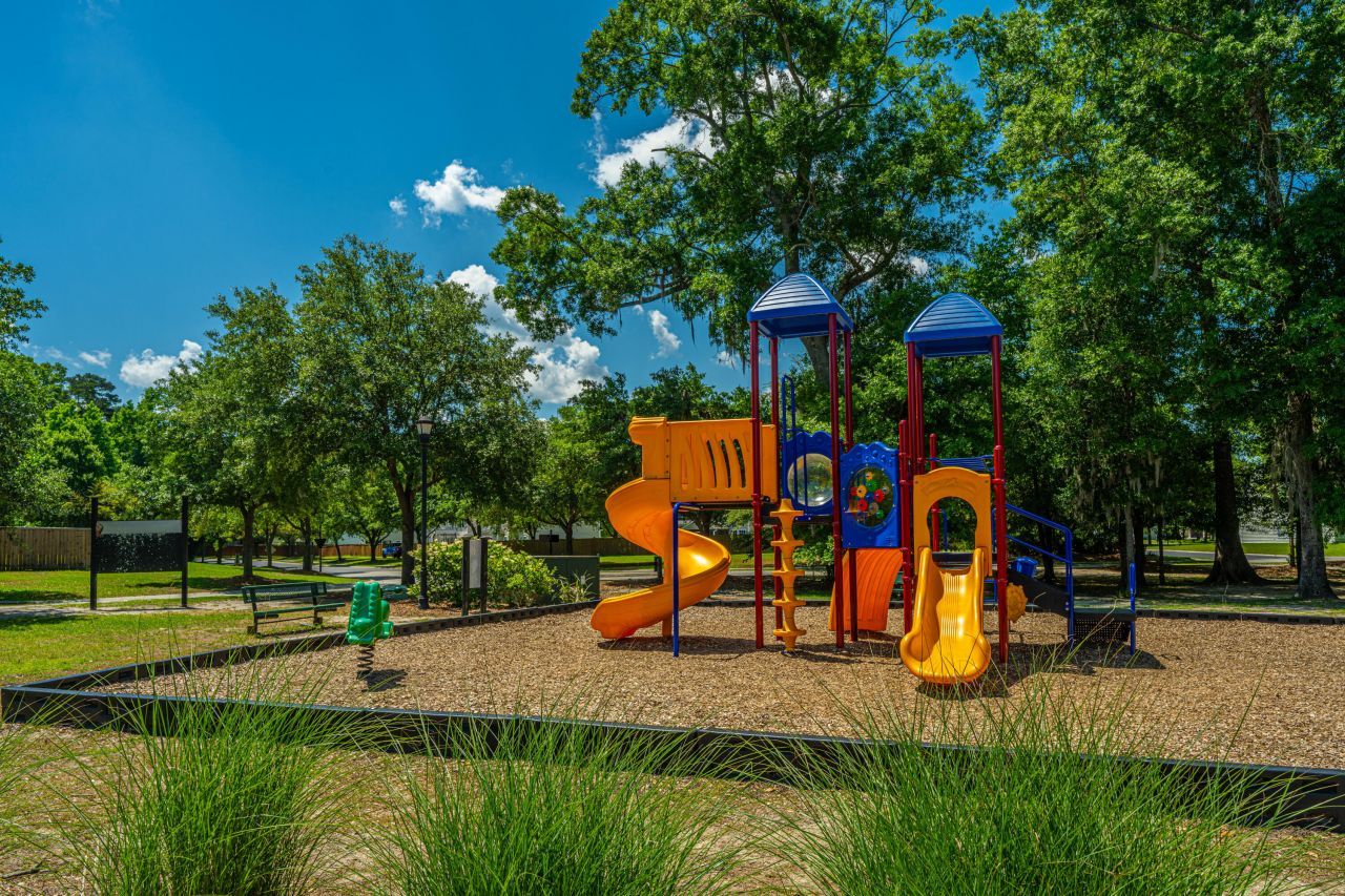 9237 Ayscough Road Photo 46