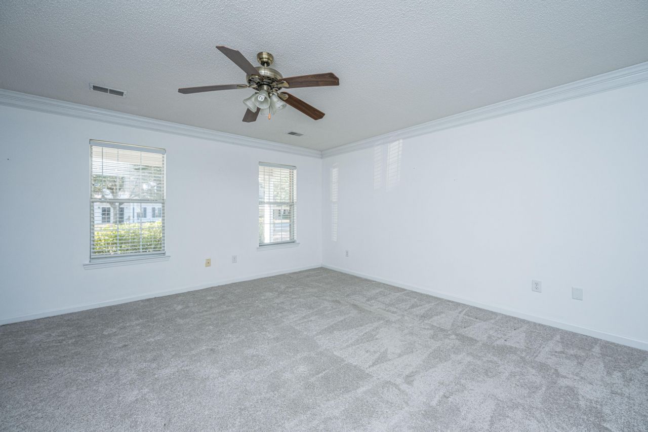 9237 Ayscough Road Photo 9