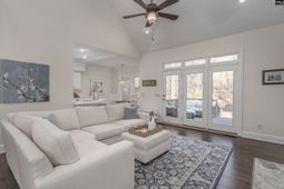 26 Retreat Lane photo 4