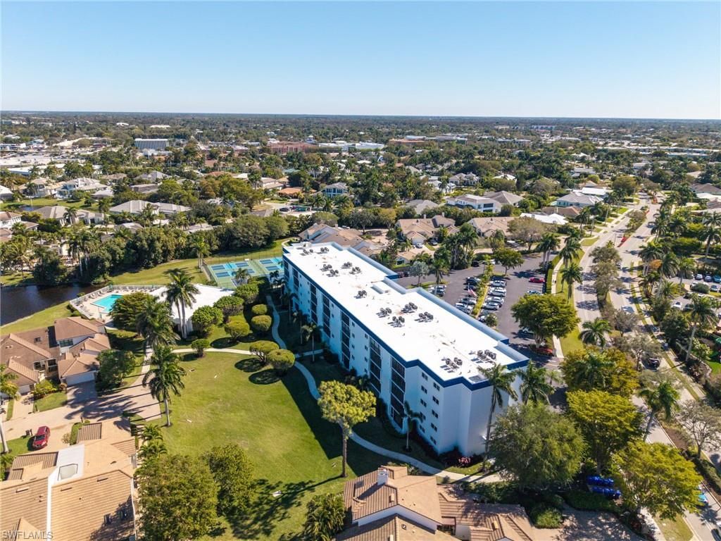 555 Park Shore Dr , Unit B109, Naples, FL 34103 Photo