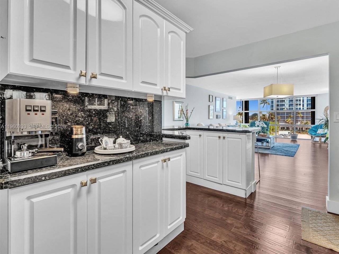 6423 Collins Ave, Unit 409, Miami Beach, FL 33141 Photo