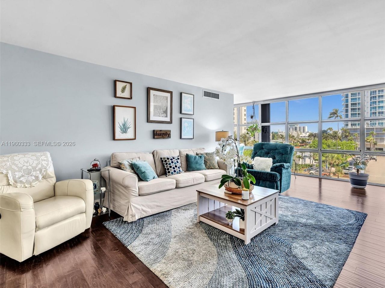 6423 Collins Ave, Unit 409, Miami Beach, FL 33141 Photo