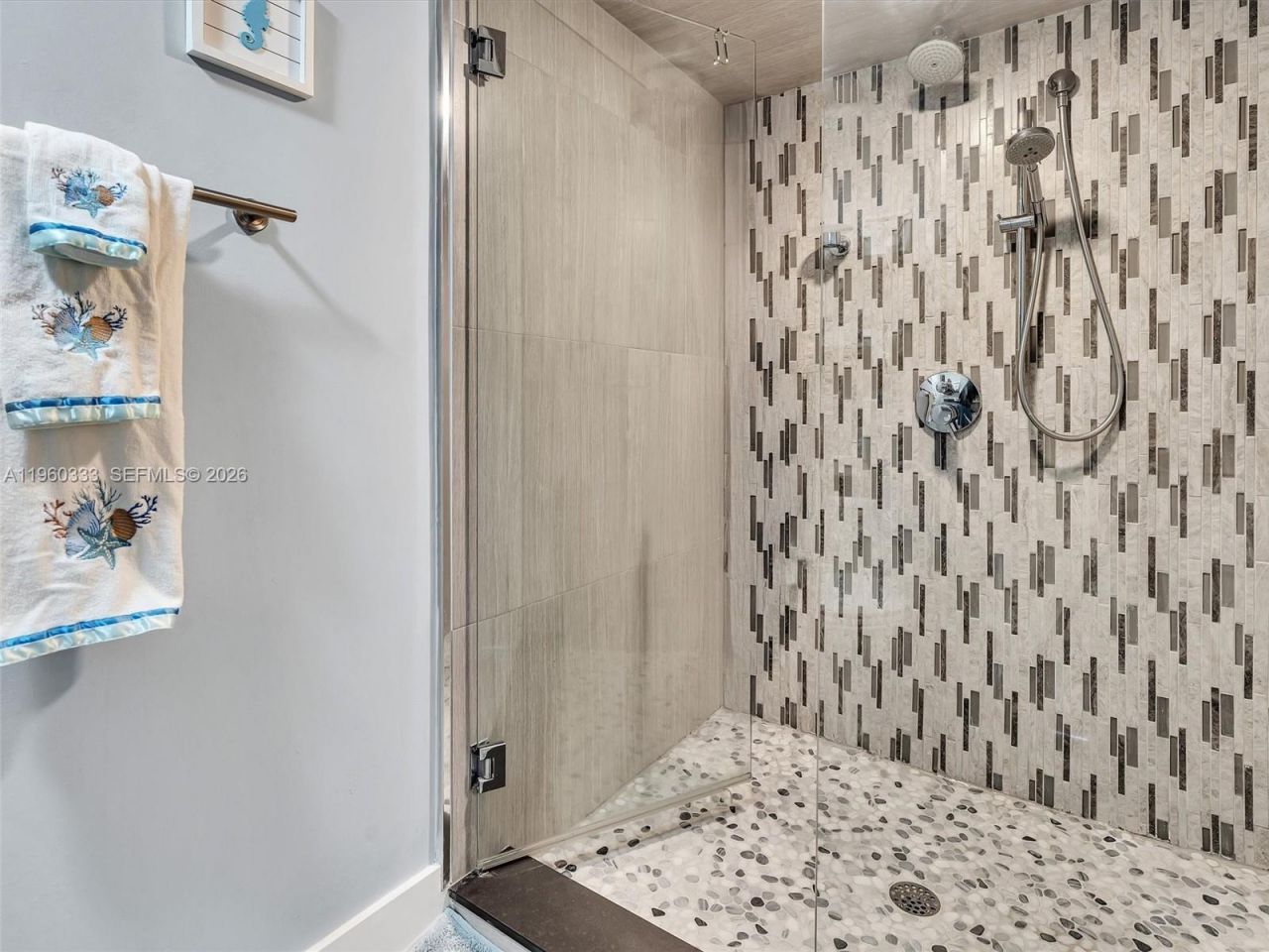 6423 Collins Ave, Unit 409, Miami Beach, FL 33141 Photo