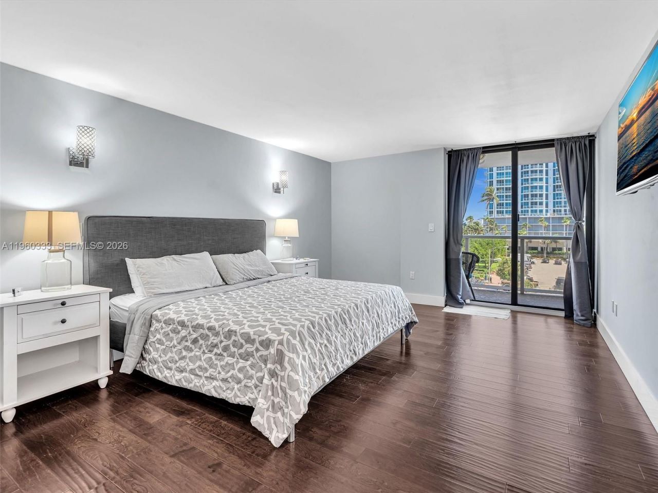 6423 Collins Ave, Unit 409, Miami Beach, FL 33141 Photo