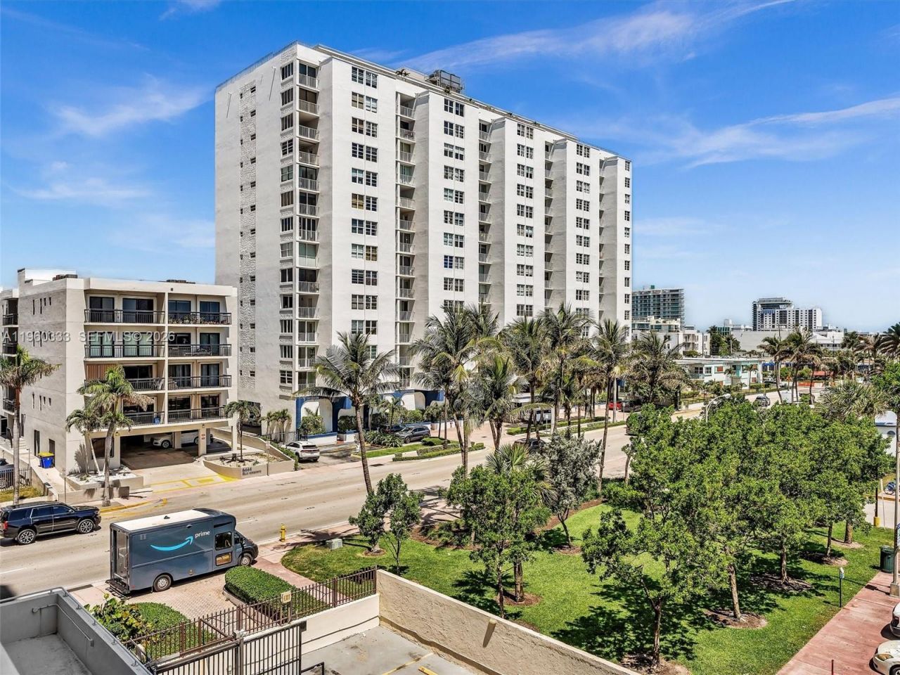 6423 Collins Ave, Unit 409, Miami Beach, FL 33141 Photo
