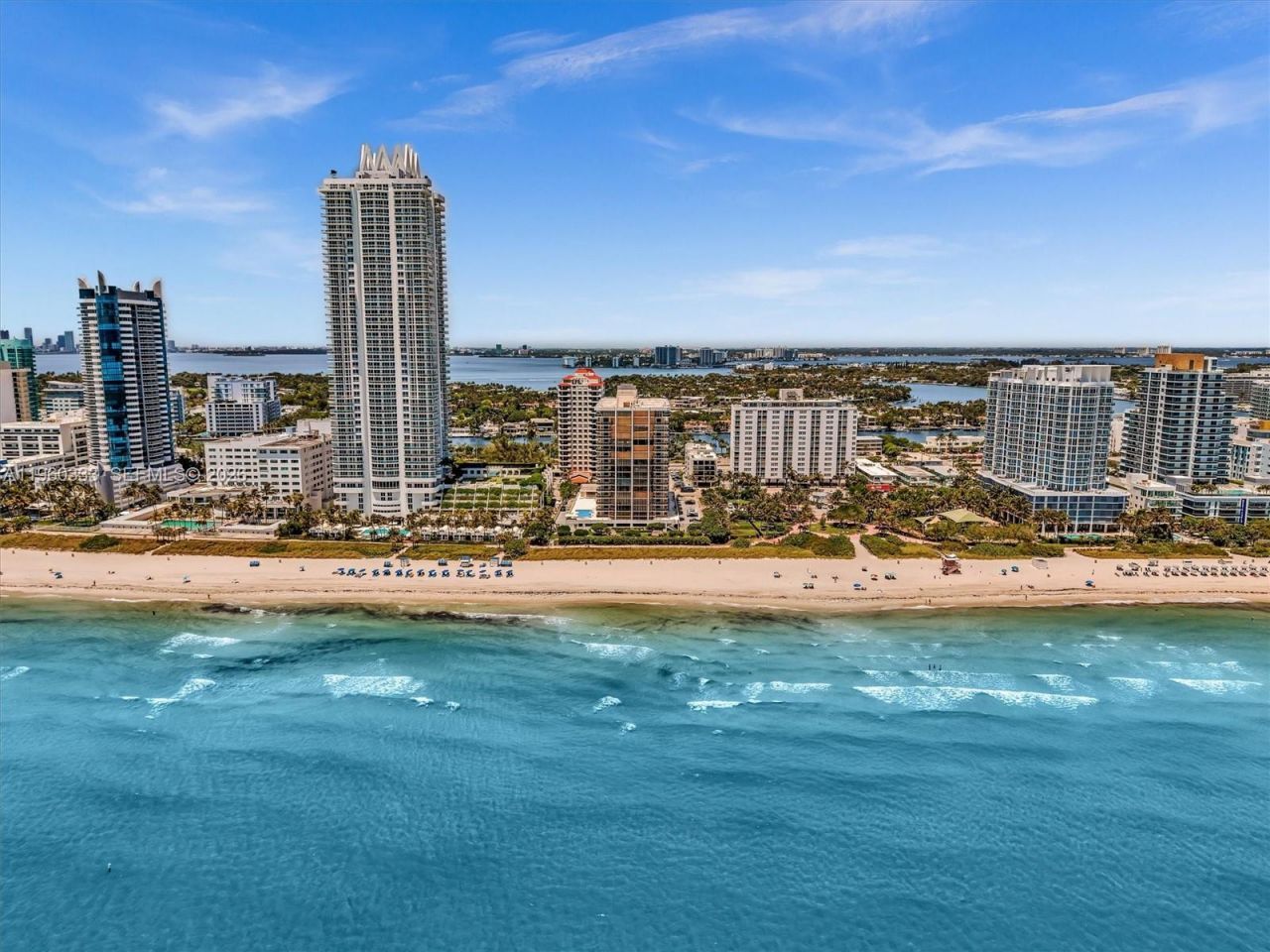 6423 Collins Ave, Unit 409, Miami Beach, FL 33141 Photo