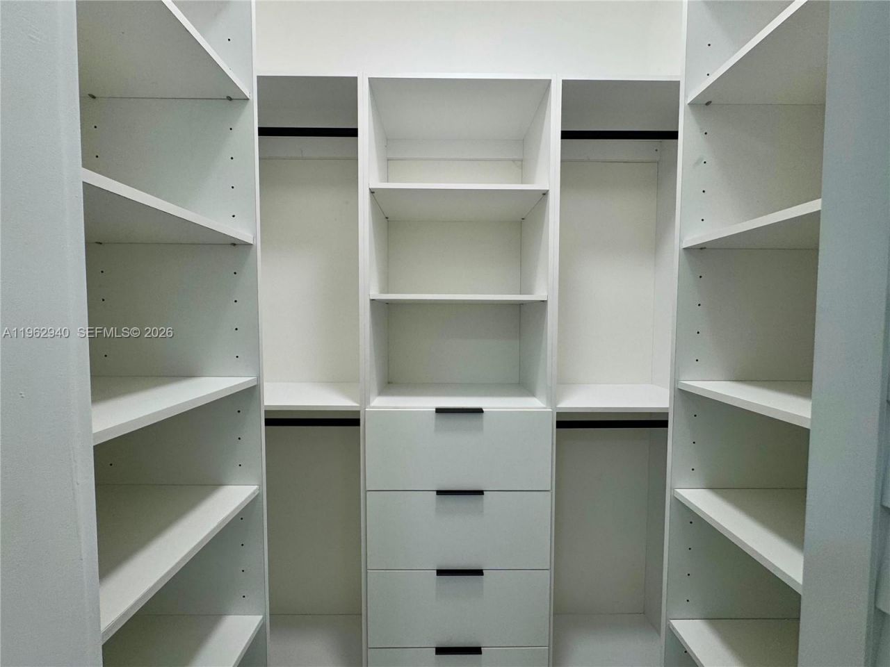 421 NW 13th Ave , Unit B, Miami, FL 33125 Photo