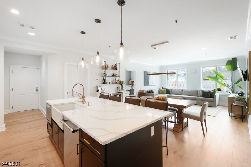 624 Monroe St, Hoboken, NJ 07030 Main Photo