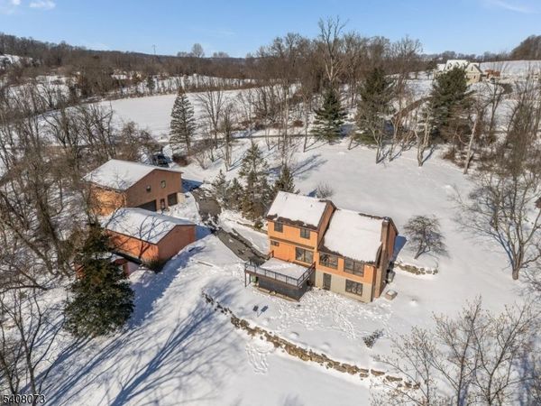 132 Mountain Rd, Pohatcong, NJ 08865