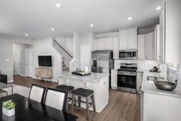 1084 Crescent Cove Lane photo 4