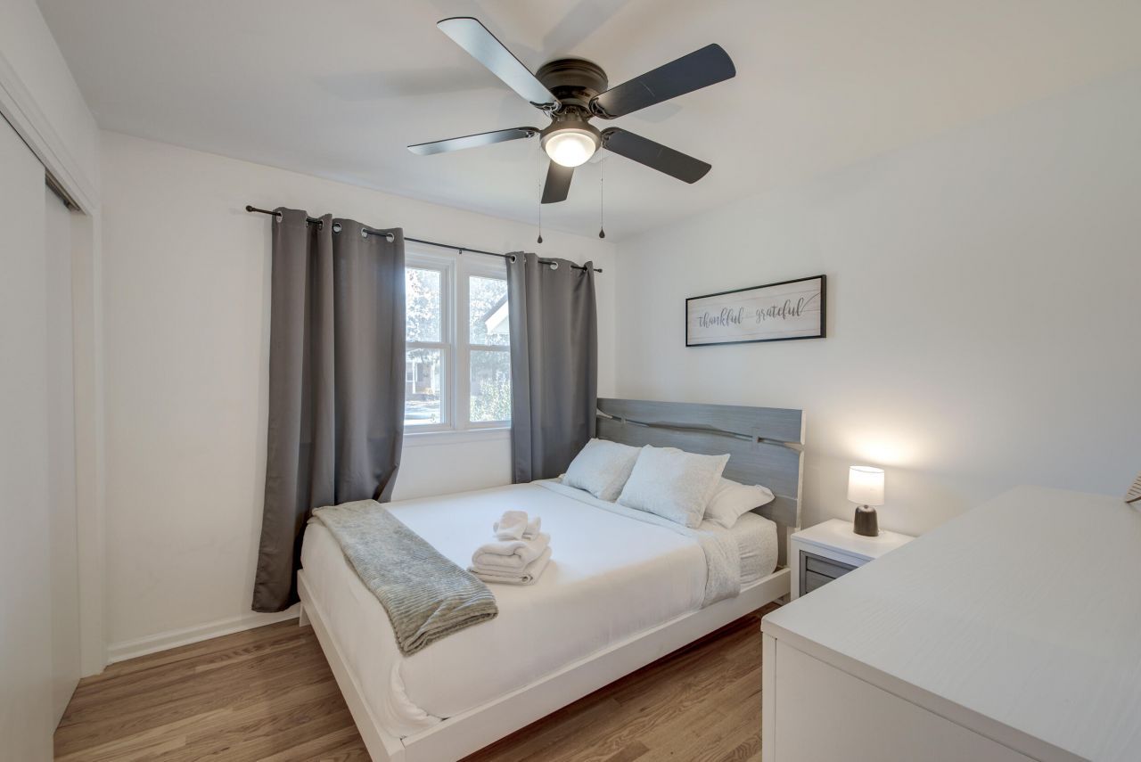 5349 Parkside Drive Photo 10