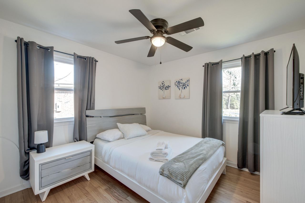 5349 Parkside Drive Photo 14