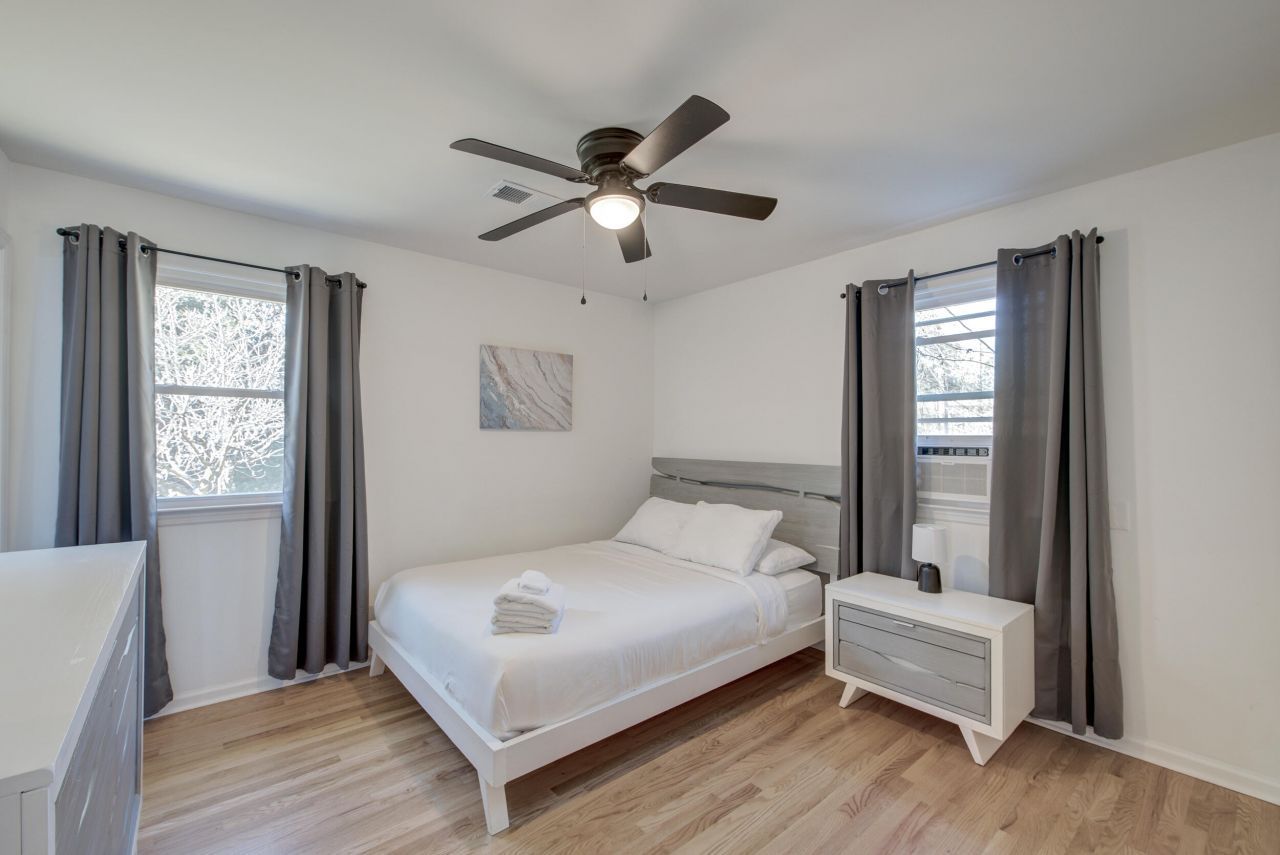 5349 Parkside Drive Photo 16