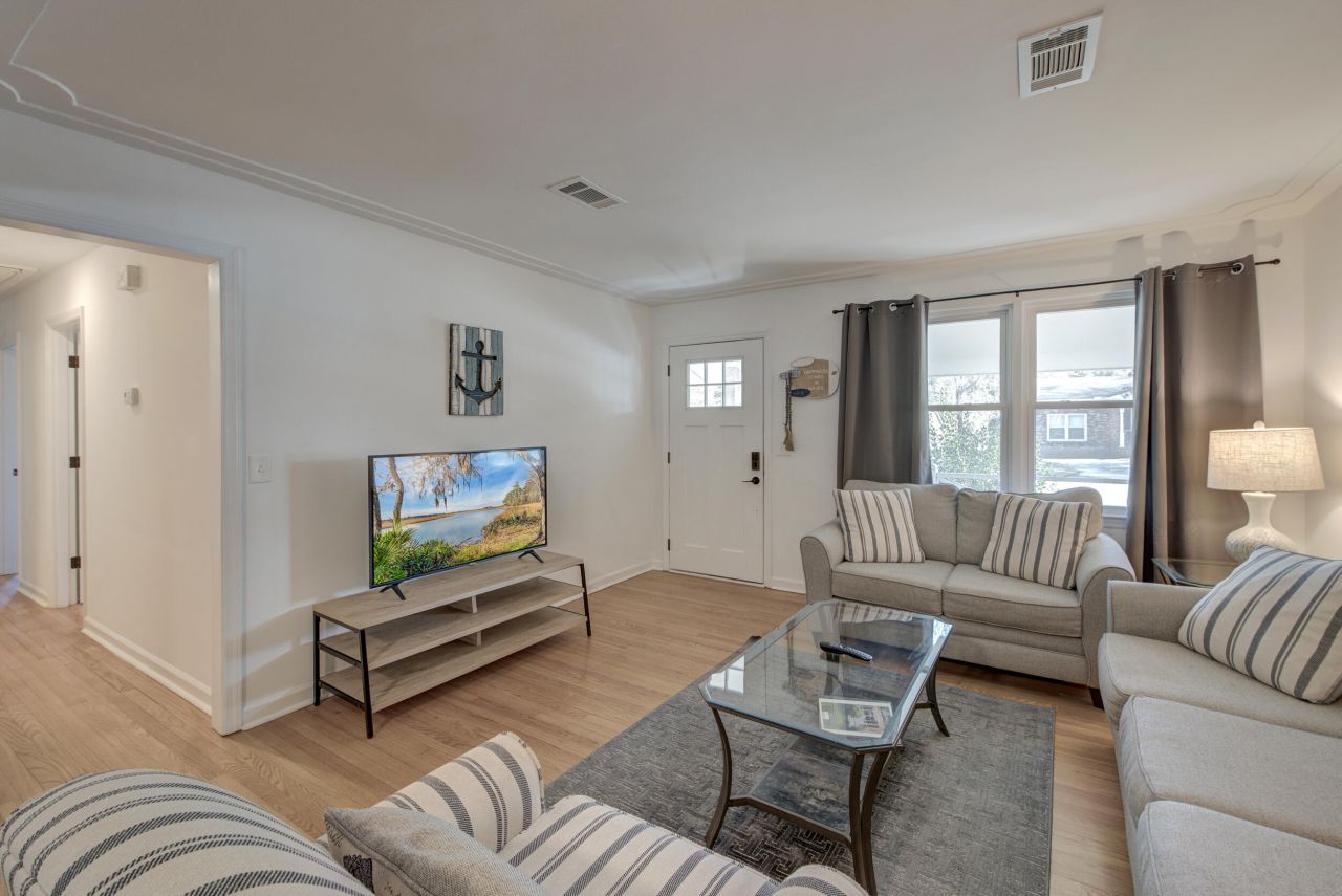 5349 Parkside Drive Photo 22