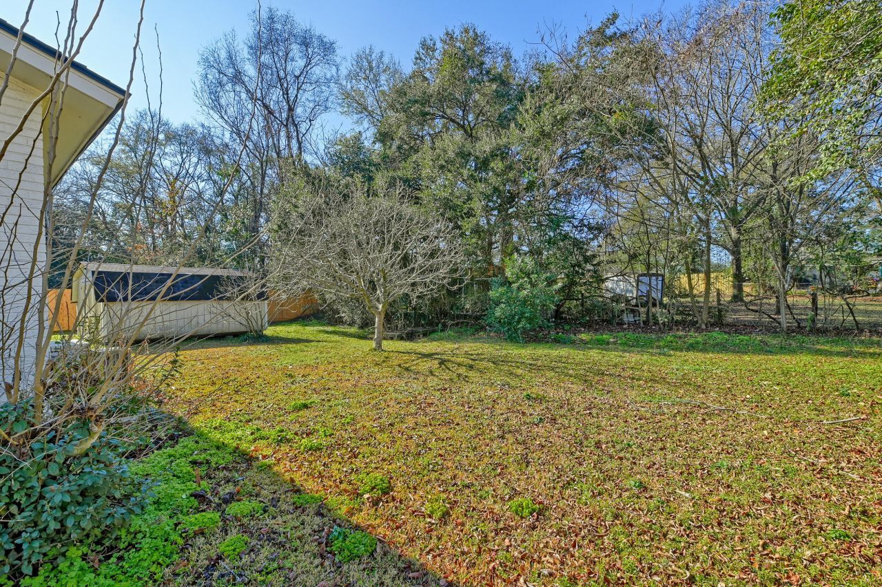 5349 Parkside Drive Photo 6