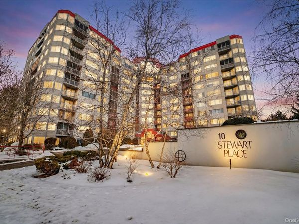 10 Stewart Place, Unit 4BE, White Plains, NY 10603
