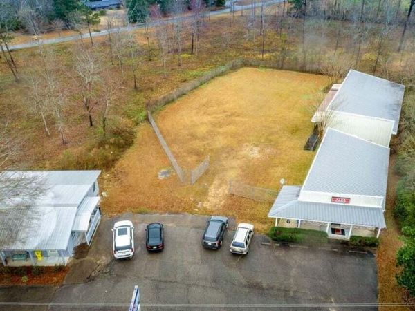 4694 Highway 53 , Poplarville, MS 39470