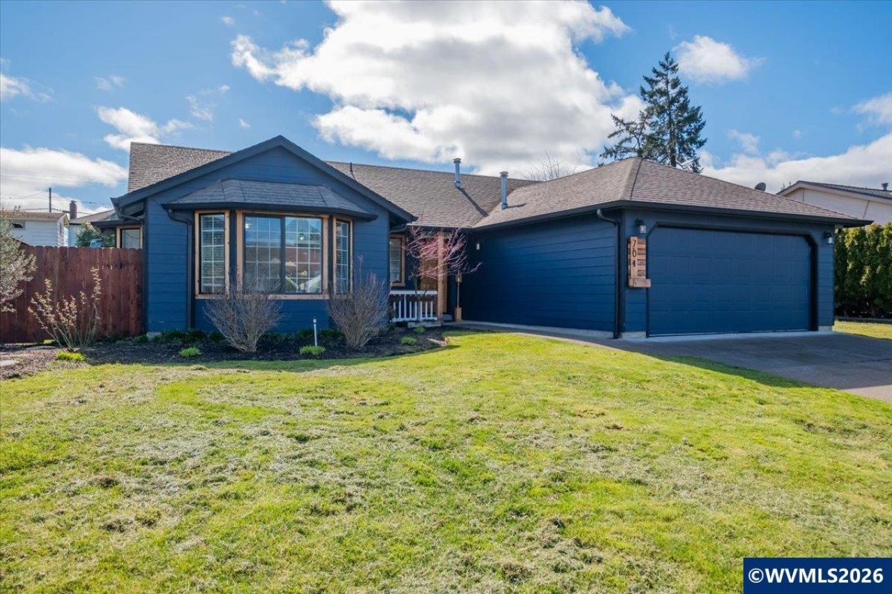 701 SE Juniper Av, Dallas, OR 97338 Main Photo