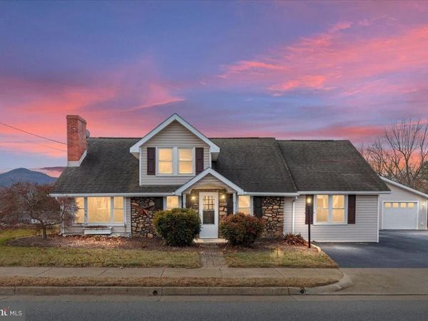 961 W MAIN STREET, STANLEY, VA 22851